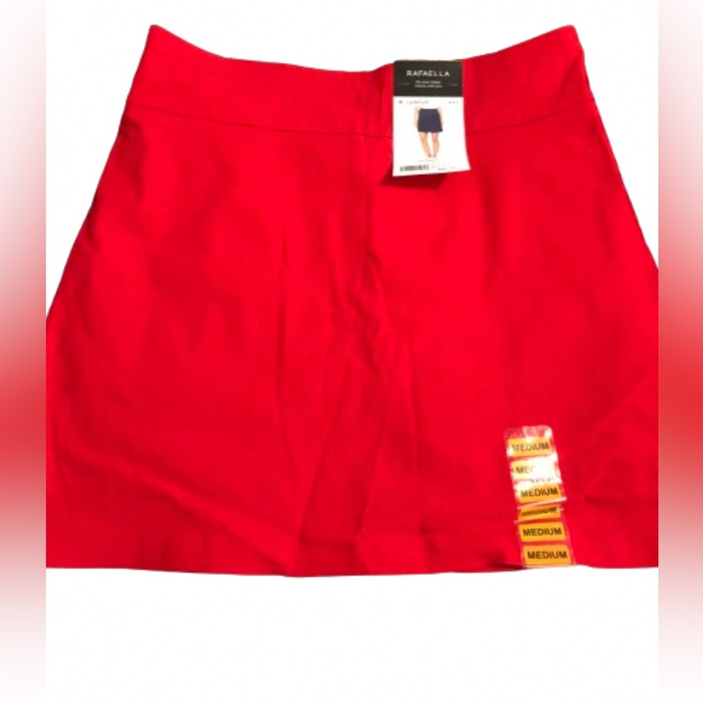 *NWT-Rafaela comfort skort. Fits with your shape, moves with you. True Re…